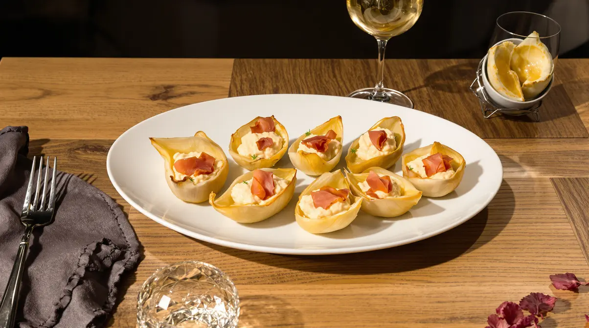 Petites barquettes d’endive au jambon : mon apéritif ultra express prêt en 10 minutes chrono Petites barquettes d’endive au jambon : mon apéritif ultra express prêt en 10 minutes chrono